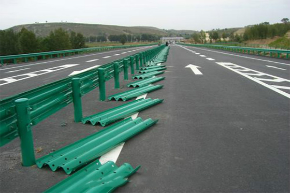 吉林波形护栏的维护与管理确保道路安全的关键步骤