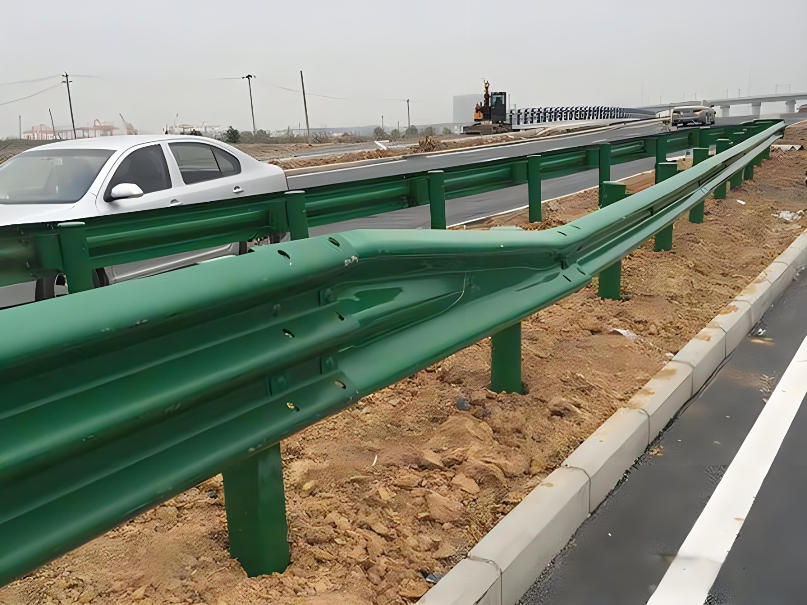 吉林高速波形护栏板日常维护方案确保道路安全新举措